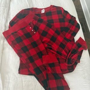 Stars Above red and black buffalo plaid jogger style pajamas size medium